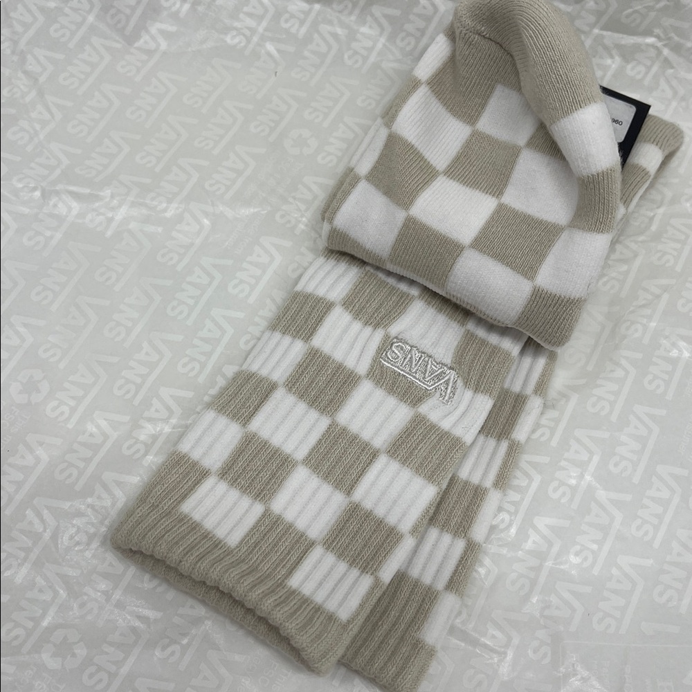 VANS "Off The Wall" Crew socks Checkerboard 
Vans socks (1 pair) - Picture 13 of 16